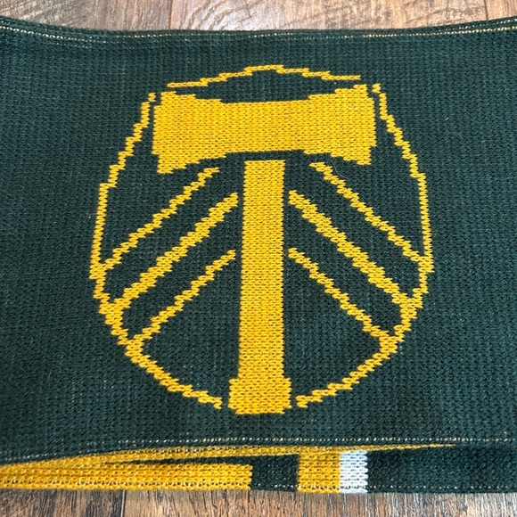 Portland Timbers Scarf - Picture 4 of 6